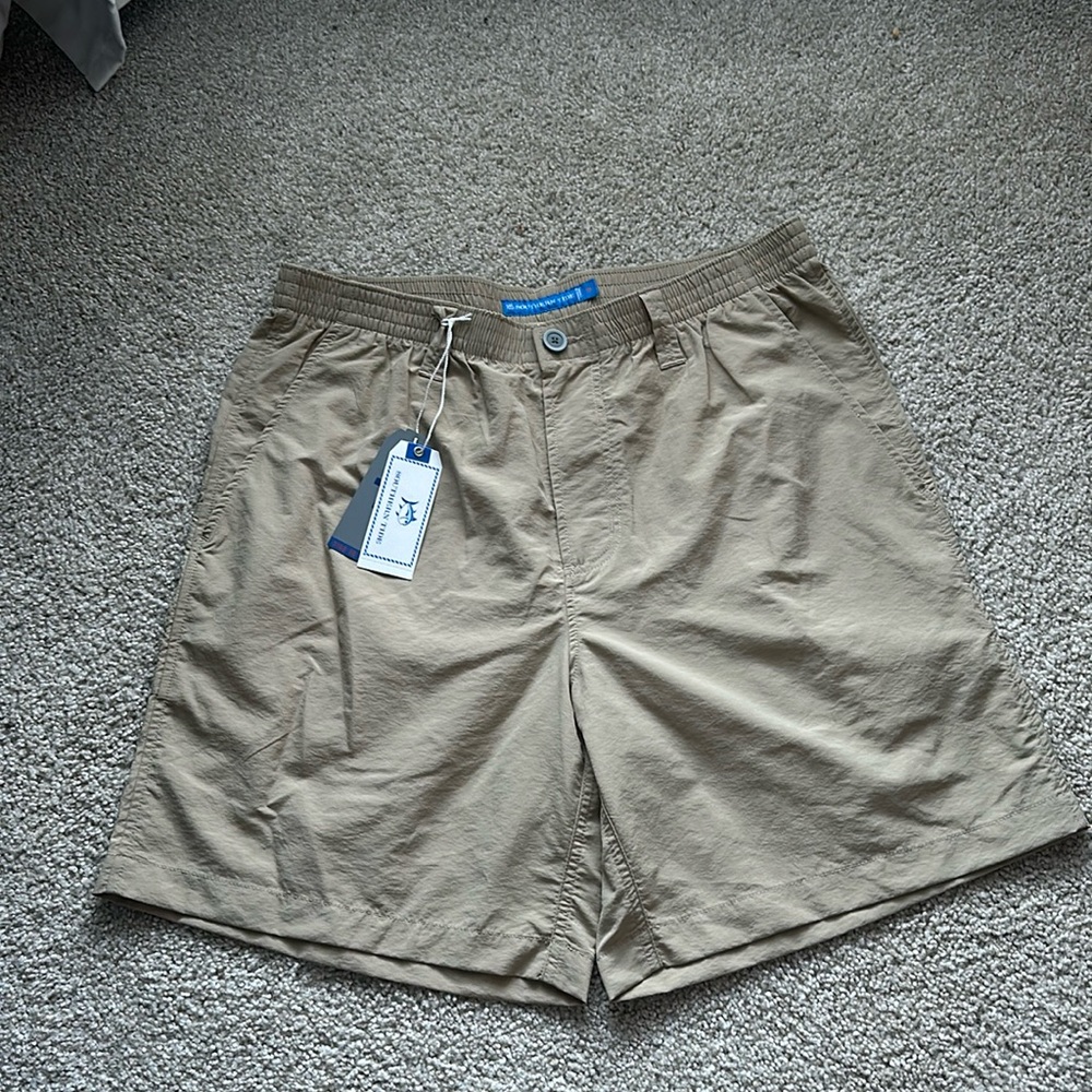 Southern Tide Performance Short Sandstone Khaki